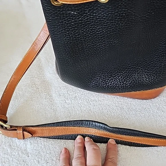 Vintage Dooney& Bourke Purse - Picture 3 of 8